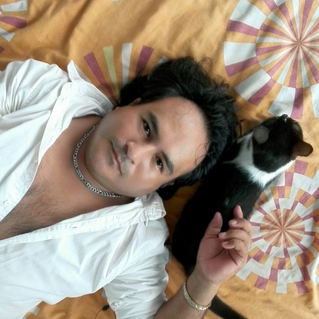 Iván Guerrón Flores