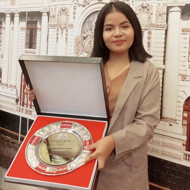 Alessandra Pacheco Gabriel - Joven Escritora