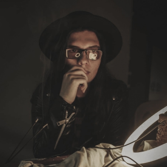 Mike Dylan Vélez Molina